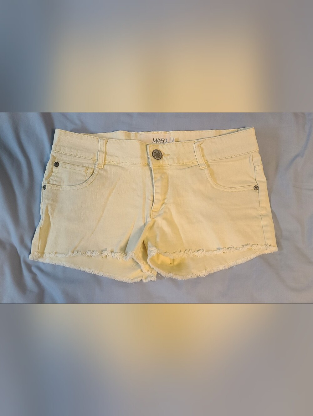 Women's Yellow Frayed Hem Denim Shorts size 26